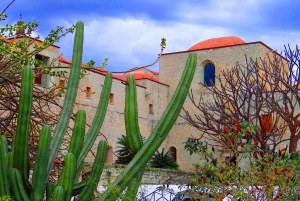 El Jardín Etno-Botánico y el ex-convento de Santo Domingo