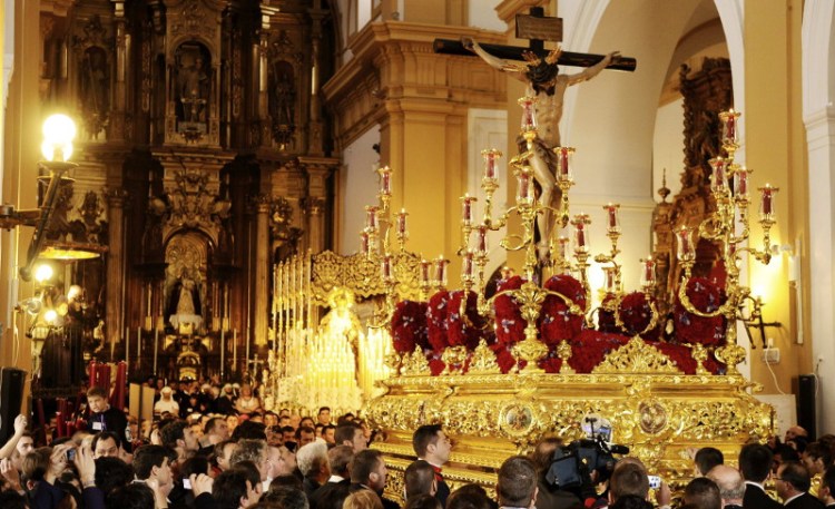 Semana-Santa-Sevilla-Raúl-Caro
